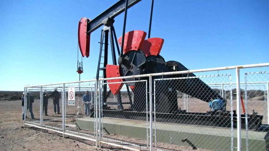 Puede ser una imagen de 3 personas